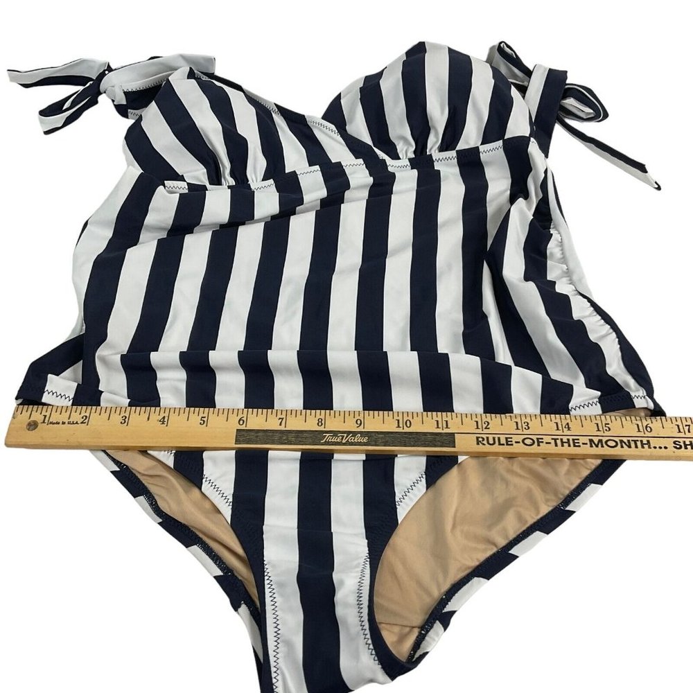 A Pea In The Pod Swimsuit Womens M Blue Striped 1 Pc Maternity UPF 50+ $105 Nwt - Picture 15 of 16